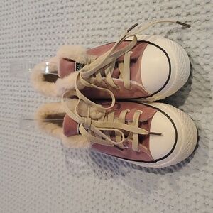 M GENERAL MING JIANG - Pink velour converse-like athletic shoes - Womens 8.5 (#4